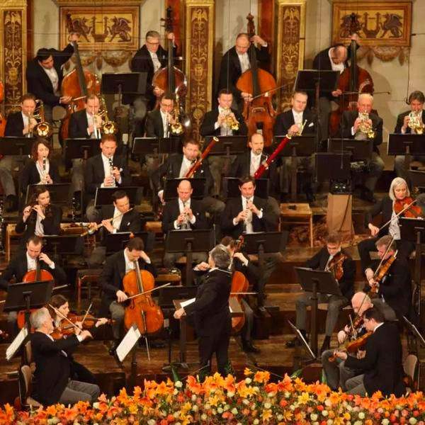 Ile trwa koncert noworoczny w Wiedniu? Czas trwania i program koncertu